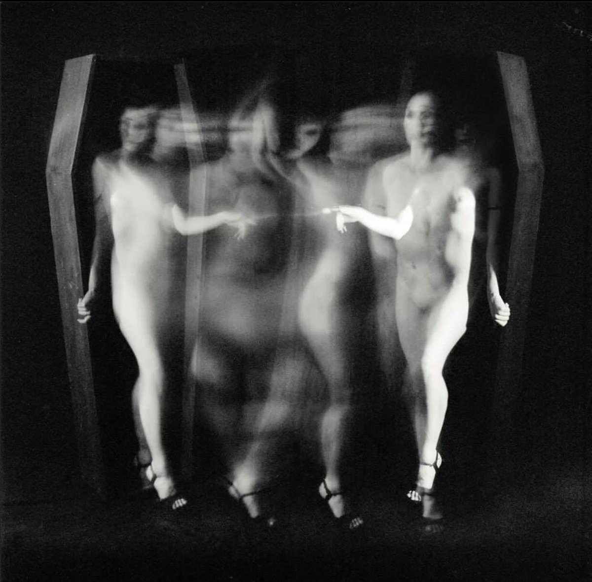 La violence leur va si bien : le nouvel EP de W!ZARD, "Definitely Unfinished', est enfin disponible ! A retrouve sur scène à la Rock School Barbey de Bordeaux le mercredi 09 juin prochain et partout en France cet automne !
🎧 : luik.lnk.to/WIZARD