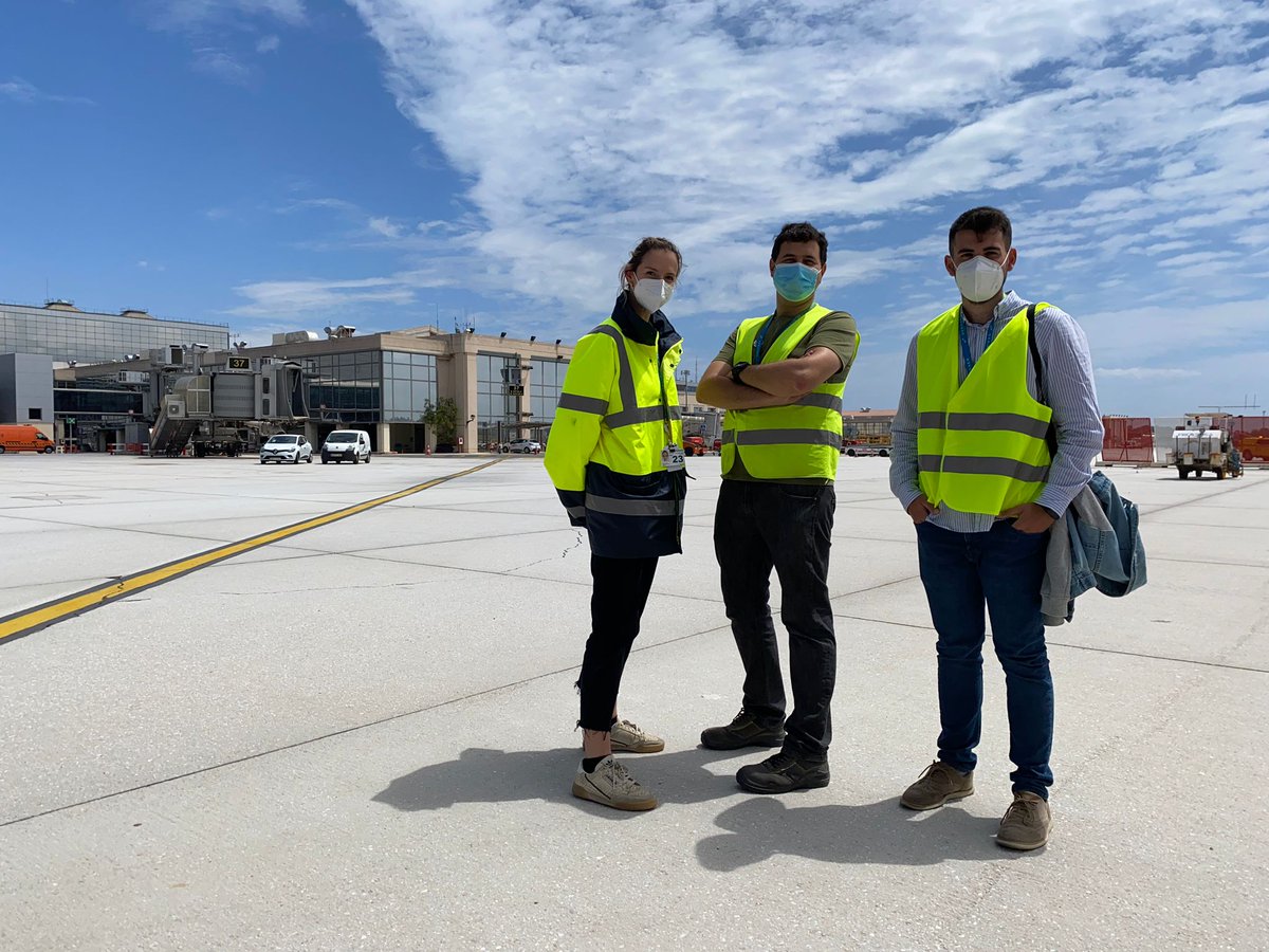 Nuestros compañeros de la delegación sur en plena labor de ATCV para el expediente de adecuación de puestos de estacionamiento de rampa 6 y definición de nuevos puestos para aeronaves de letra de clave F en el Aeropuerto de Málaga-Costa del Sol.

#travel #aeropuerto #malaga