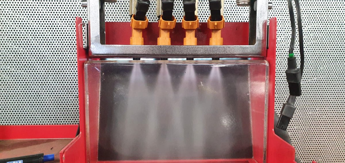 PDQDyno's tweet image. Another set of upper and lower Injectors for test, clean and filter replacement. 

In the pictures you can see the difference in flow before and after on the lower Injectors

@PDQDyno #injectorcleaning #injectortesting #filterreplacement #injector #motorcycles