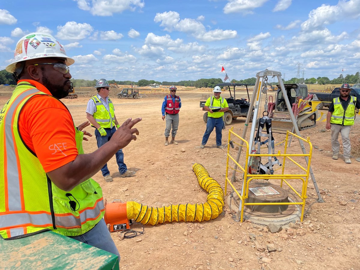 EldecoInc's tweet photo. Stacy Ford, CHST Charlotte Safety Coordinator sharing Eldeco’s approach to Confined Space Entry to kick off June Safety Month! 👏
 
#WorkplaceSafety #LiveSafeWorkSafe https://t.co/mDWig5Q7AB