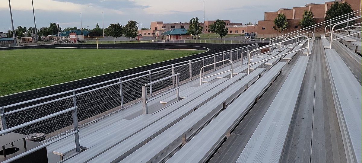 KingCushh's tweet photo. I remember coming here In the morning everyday like and an hour before practice and just feeling so grateful to be here. #VF_FOOTBALL https://t.co/fiaYWWAmCi