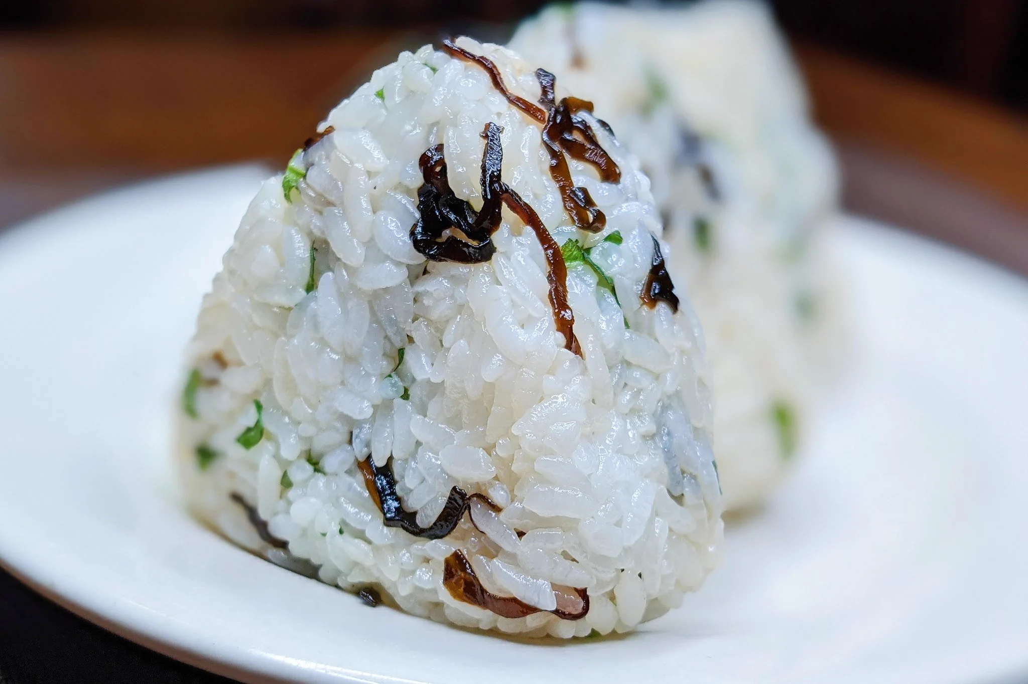 塩昆布と大葉がごはんと凄く合いそう！絶品おにぎりレシピ！