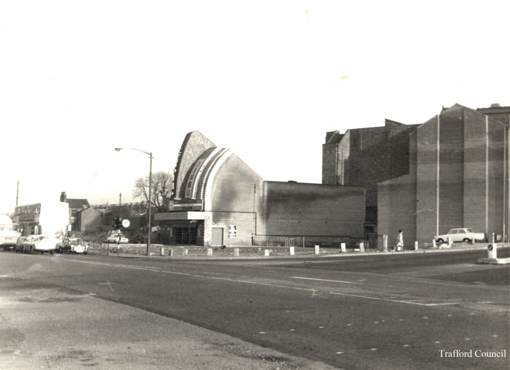 #DYK that the former Essoldo cinema appeared in 2017 Morrissey biopic England is Mine?

If you've taken a great photo of the building, or another location that's appeared on film or television, why not enter our #TraffordonScreen photography competition? 

bit.ly/3fgmU2P