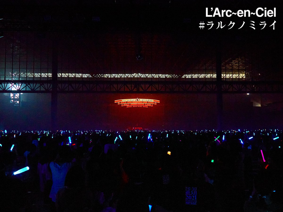 LArc_official's tweet photo. @LECIEL_info
RTありがとうございます。

6月6日まで届く写真は毎日変わります！
ぜひ明日の参加もお待ちしています。

▶楽曲はこちら https://t.co/tf62TCJvc7

#ラルクノミライ https://t.co/TXekldInns