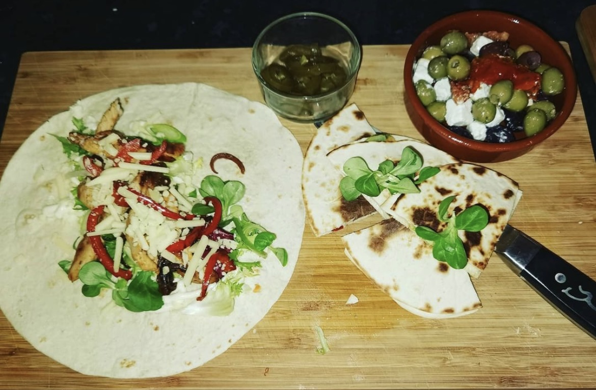 earthandwheat's tweet photo. 😁💚 Fancy a Mexican night with this inspirational dish? 📷 by @thewonkychef
via #Instagram 📦🌍🌾
#earthandwheat #fresherfuture #eaw #lovefoodhatewaste #wonkybread #breadbox #wheatandearth #WasteLessFood #ReduceWaste #lovefood #nofoodwaste #sustainabilitymatter #TGIF https://t.co/BFJSrLKvBn