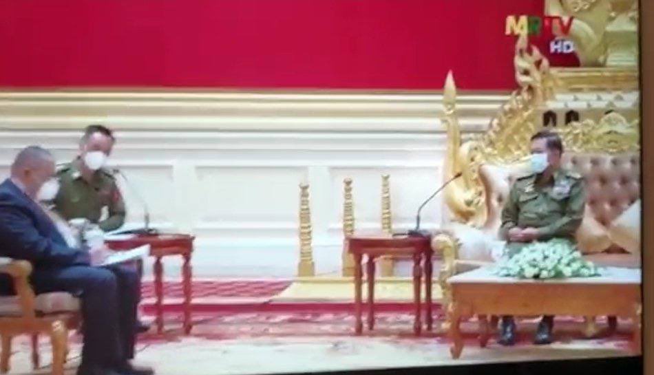 yadanar_htay21's tweet photo. Military Owned channel broadcast @ASEAN #Brunei deputy foreign minister Erywan Yusof meeting with MinAungHlaing in NayPyiTaw. 1st meeting after 6 weeks meeting for Myanmar’s Crisis in Indonesia. #LessTalkMoreActionsASEAN #WhatsHappeningInMyanmar https://t.co/VBZejbPsFk