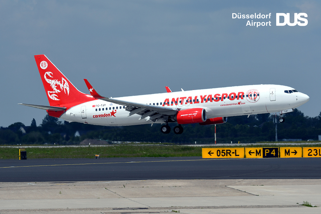 dusairport's tweet photo. #Freitagsflieger: @Corendon_Air #b737-800 (TC-TJY). @TUIDeutschland B737 ( D-ABAF) und #TAPExpress #Embraer #E190LR (CS-TPW). 📸 kalles_plane_pictures, tango_hotel_aviation (Instagram)
#planespotting #dusairport #Antalyaspor https://t.co/kZ0Q6qnslB