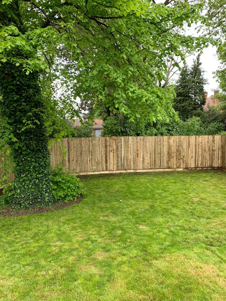 firth_fencing's tweet photo. Our client requested a full rip out and replacement of their existing fencing system. There were some minor snags at the end of the job, which were rectified within 24 hours leaving the customer satisfied. 
Following on from that, the client's neighbour are now having work done👍 https://t.co/3JxRPCBodf