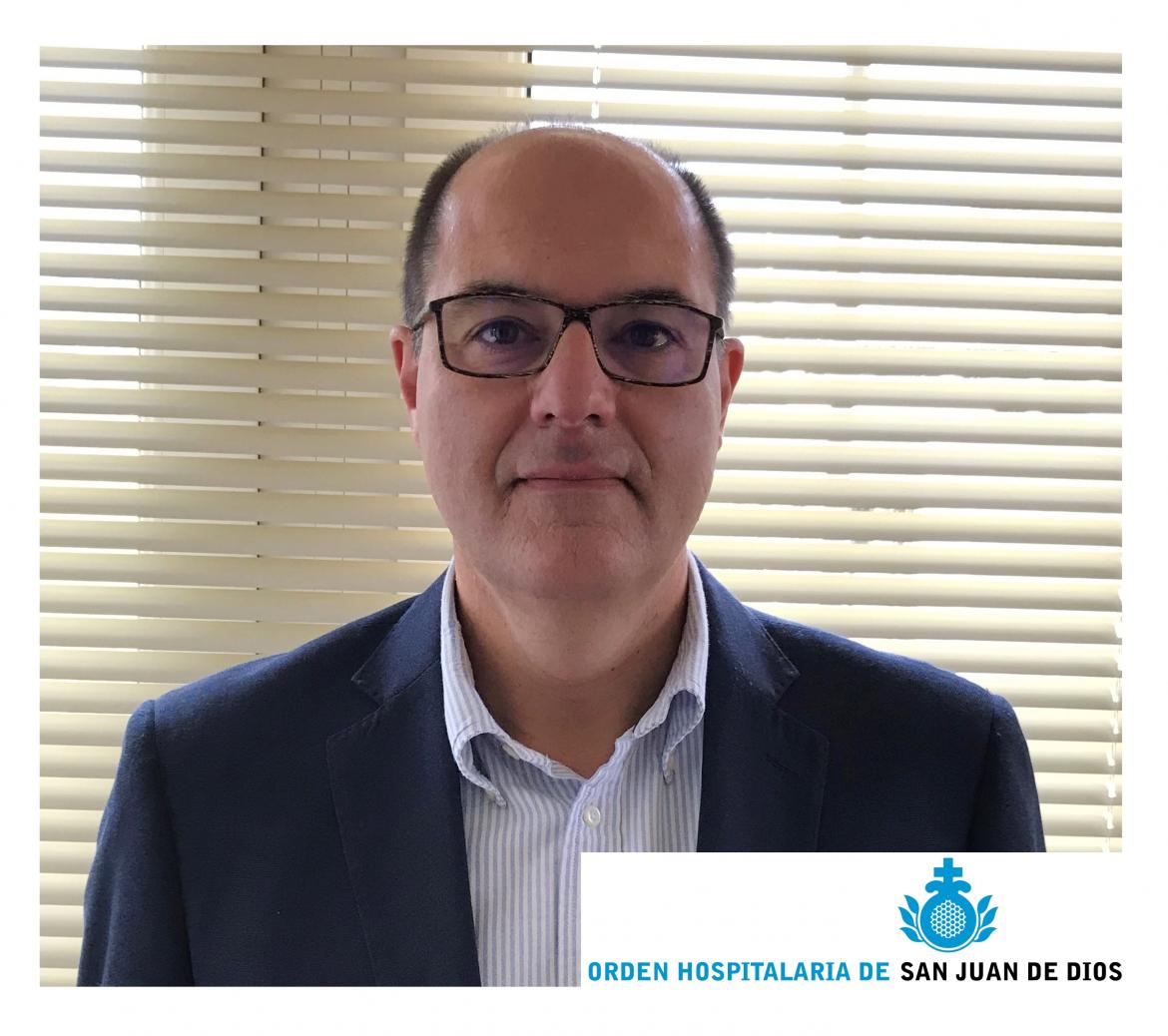 OHSanJuandeDios's tweet photo. El Hospital @SanJuandeDiosTf ha incorporado recientemente al doctor Orlando Acosta entre sus facultativos, el cual se integrará en el servicio de #Neumología. Con dicha incorporación se pondrá en marcha de una consulta especializada en patología #intersticial pulmonar. https://t.co/tIh2l8MjWx