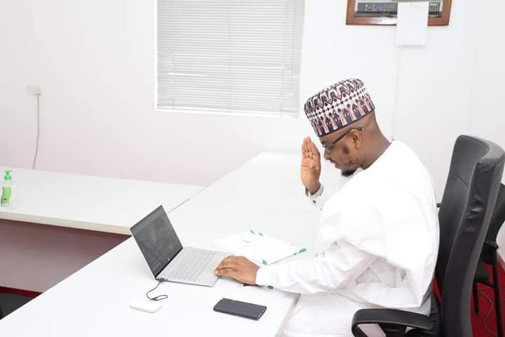 MubarakMunkail9's tweet photo. #DigitalNigeria!

As the Chief Host, the Honourable Minister of Communications and Digital Economy, Dr Isa Ali Ibrahim Pantami presides over the Closing Ceremony of the Pilot "Digital State Initiative".

A programme aimed at enhancing Digital Literacy and Skills. https://t.co/AsiNelfnGc