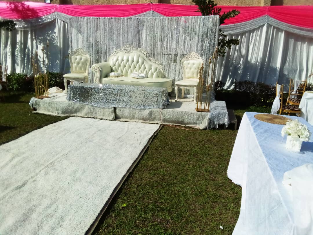 appartholly's tweet photo. Imagine your special day set in the natural beauty of Holly Guest Inn wedding garden. We are more than happy to turn your dream into a reality. Contact us at 0788647871 for more information
#wedding #sealedthedeal #venue https://t.co/SoCGkjmJkq