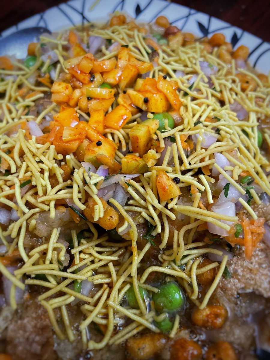 malllige's tweet photo. Masala Puri and paani Puri was made and had 😋
#lockdownActivity https://t.co/v94xuTApVT