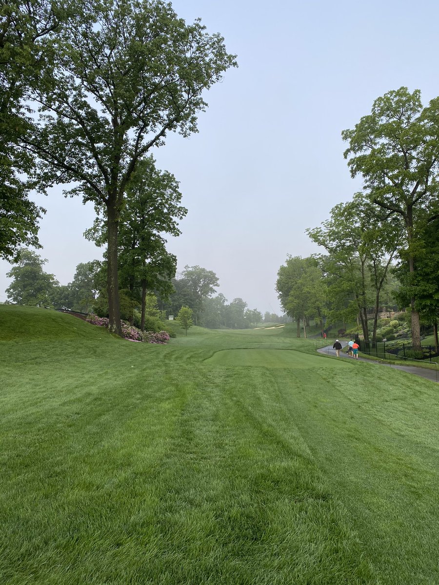 npavakian90's tweet photo. Long day of golf ahead at MVGC. Shaping up to be a beautiful day. #MVGC #JacksHouse https://t.co/fTryvgJxeN