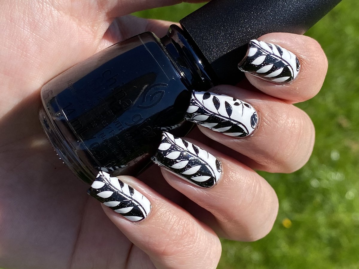 nailsbylyn's tweet photo. Stamping for this week π
#nailsbylyn #nalanails #nailart https://t.co/TdNJqRQdz7