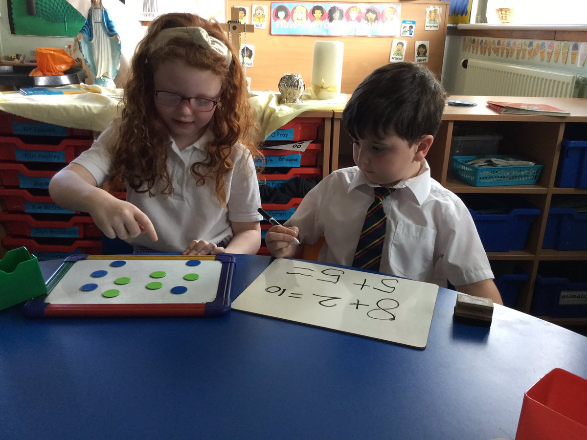 StNinians_PS's tweet photo. P1 using double sided counters to reinforce number bonds to 10. @PlayScotland @SACPlayistheway #shakeandlearn https://t.co/5kXmZPyi1V