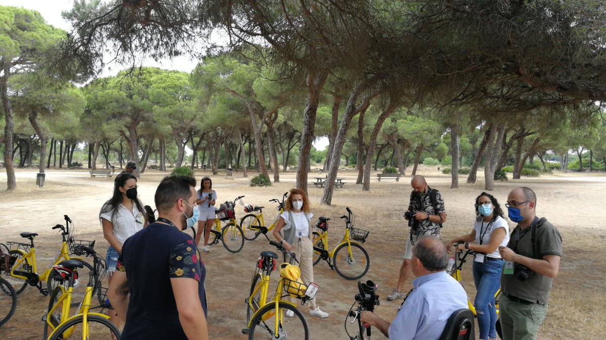 Una de las visitas de hoy ha sido al Pinar. Tras recorrer parte de la Vía Verde. Muchas gracias Benito por las explicaciones sobre la flora y fauna de nuestra localidad. #ChipionaNatural