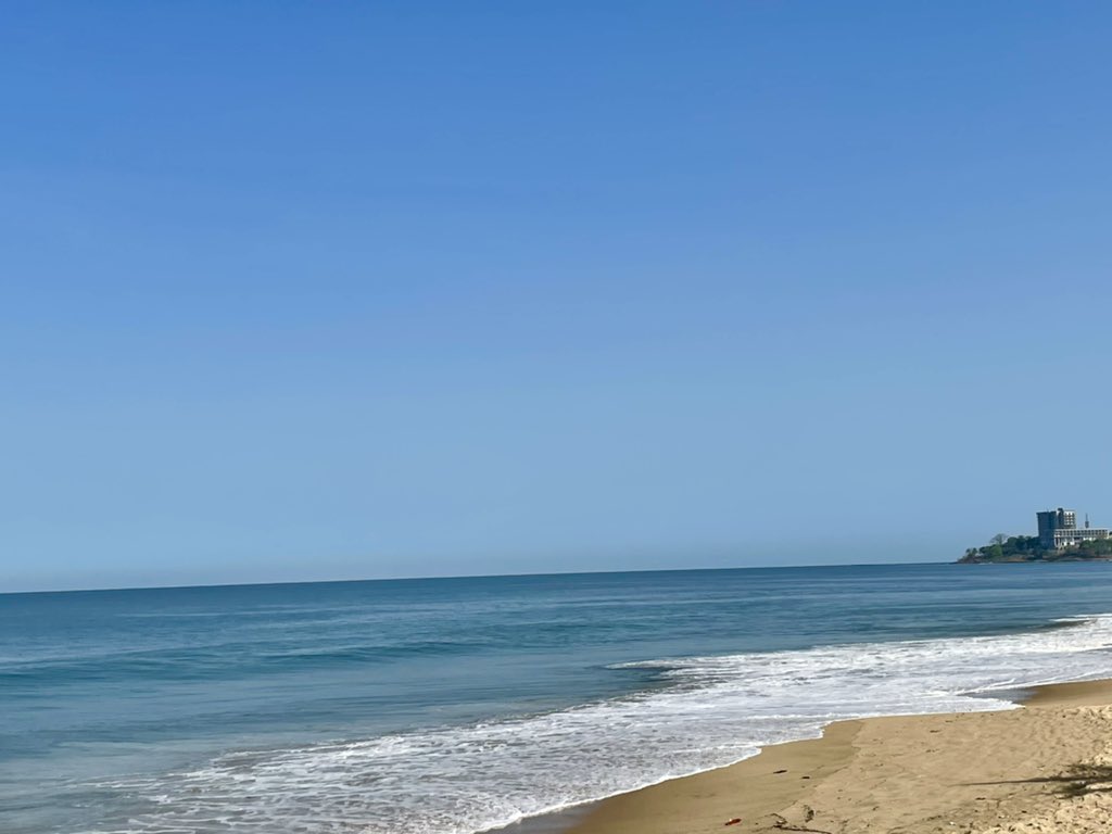 MswKamara's tweet photo. Greeting from Sierra Leone πΈπ±
#SierraLeone #Salone #MamaSalone #ILoveSalone #Iβ€οΈSalone #Lumley #LumleyBeach #Africa #WestAfrica #Travel #Beach #Madengn https://t.co/Tulwt7wtRg
