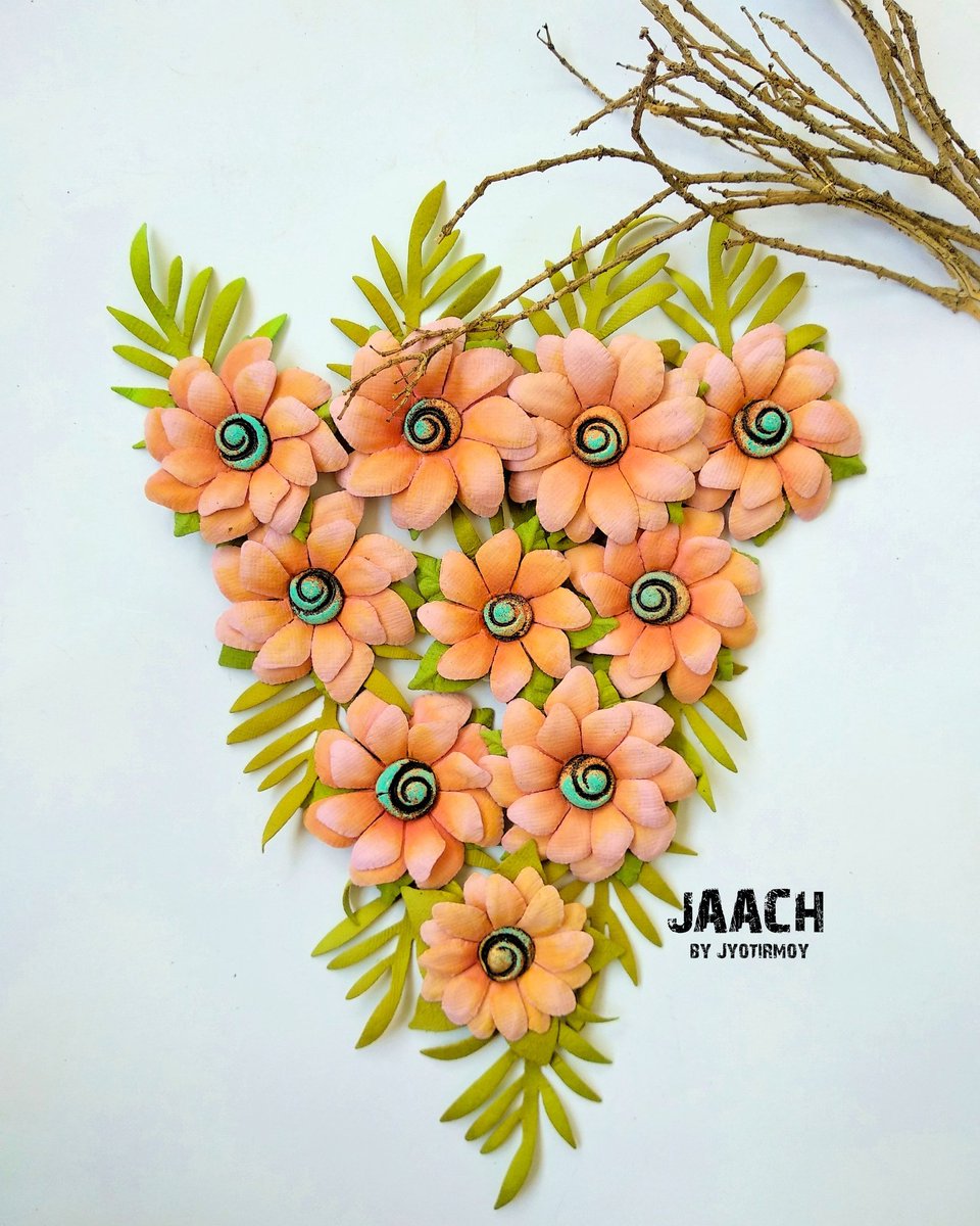 Flowers are like friends,they bring light to your world♥️
#handmadeflowers
#paperflowers