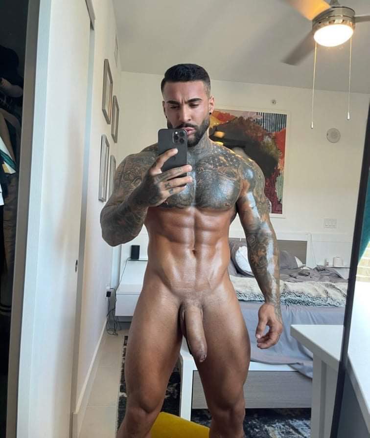 striper171's tweet photo. Big? https://t.co/vaY0Og1sPq