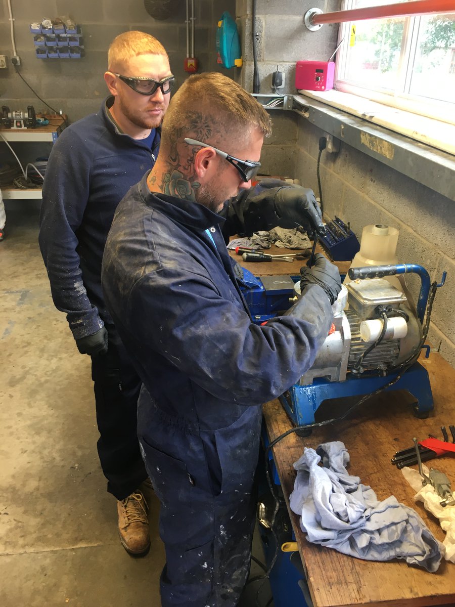 cktechltd's tweet image. CK-Tech Ltd are happy to train our customers to maintain and repair Injection pumps and equipment at our Peterborough workshop.
ow.ly/Lkii50F2XHW
#peterborough #desoi #training #tunnelling #constructionindustry #condtructionuk #engineering