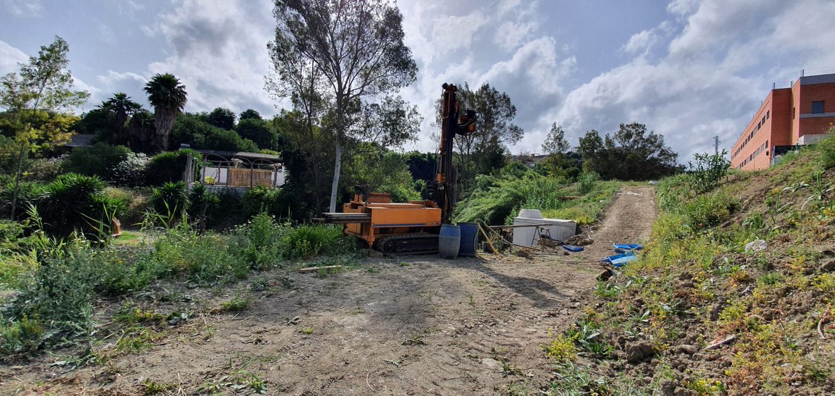 FranSantosCoin's tweet photo. ✅ El proyecto de enlace de #Coín con el #CorredorVerdeGuadalhorce está en marcha. Esta semana hemos recibido la visita de los técnicos para el estudio geotécnico del puente colgante que conectará el Parque Lineal con este corredor natural #CoínMLG #CoínTeEspera https://t.co/RY1Yj8PIZG
