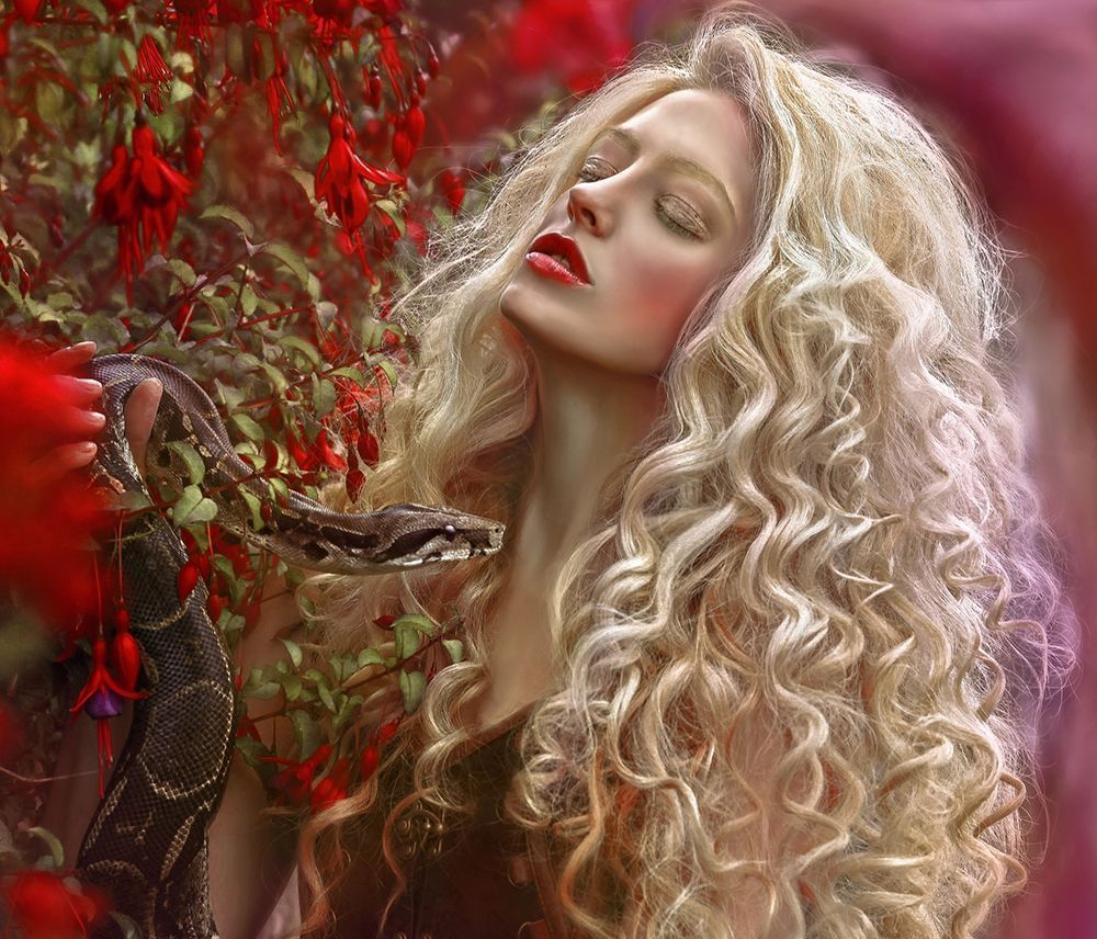 The thing that makes you exceptional, if you are at all, is inevitably that which must also make you lonely.
L #Hansberry
#writing
Lorek