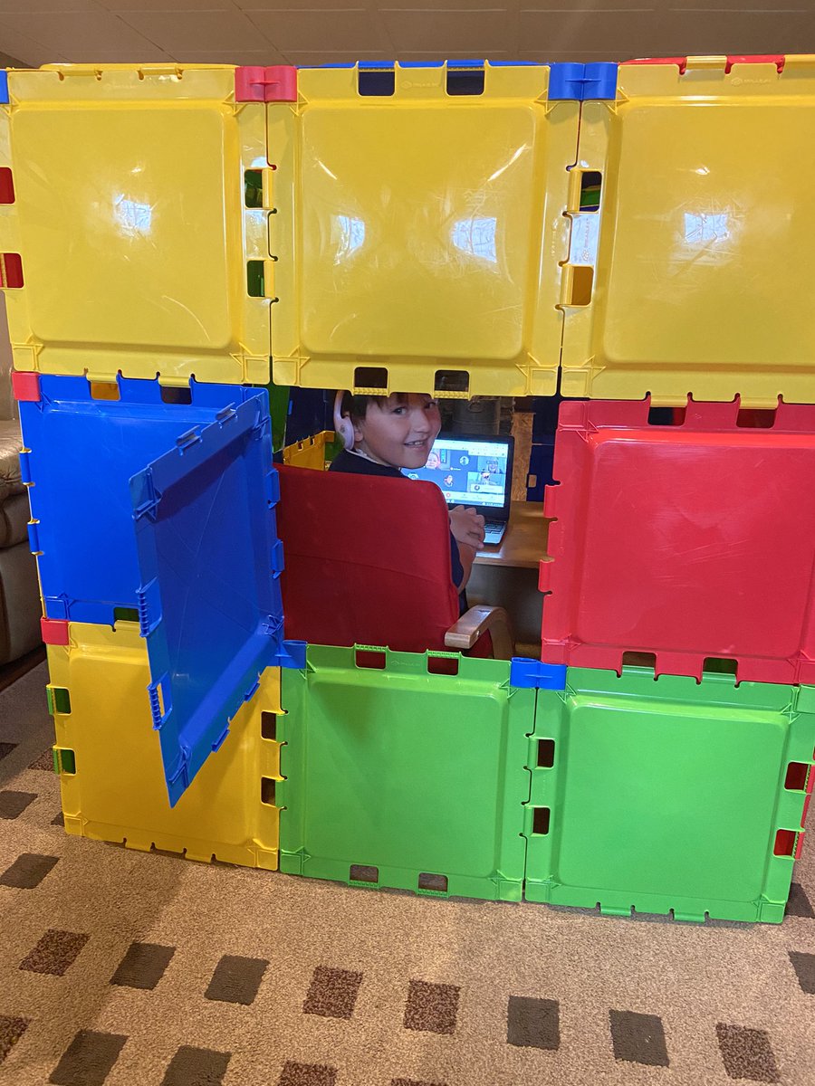 mossleymom's tweet photo. Itβs βFort Fridayβ in Mrs. H and Mrs. Mβs grade 1 class at @riverheights11. My 7 y/o is all smiles today! Thank you for making learning fun! #stablestructures #teachers #awesome #engagement #tvdsb https://t.co/imBJfTHr6a