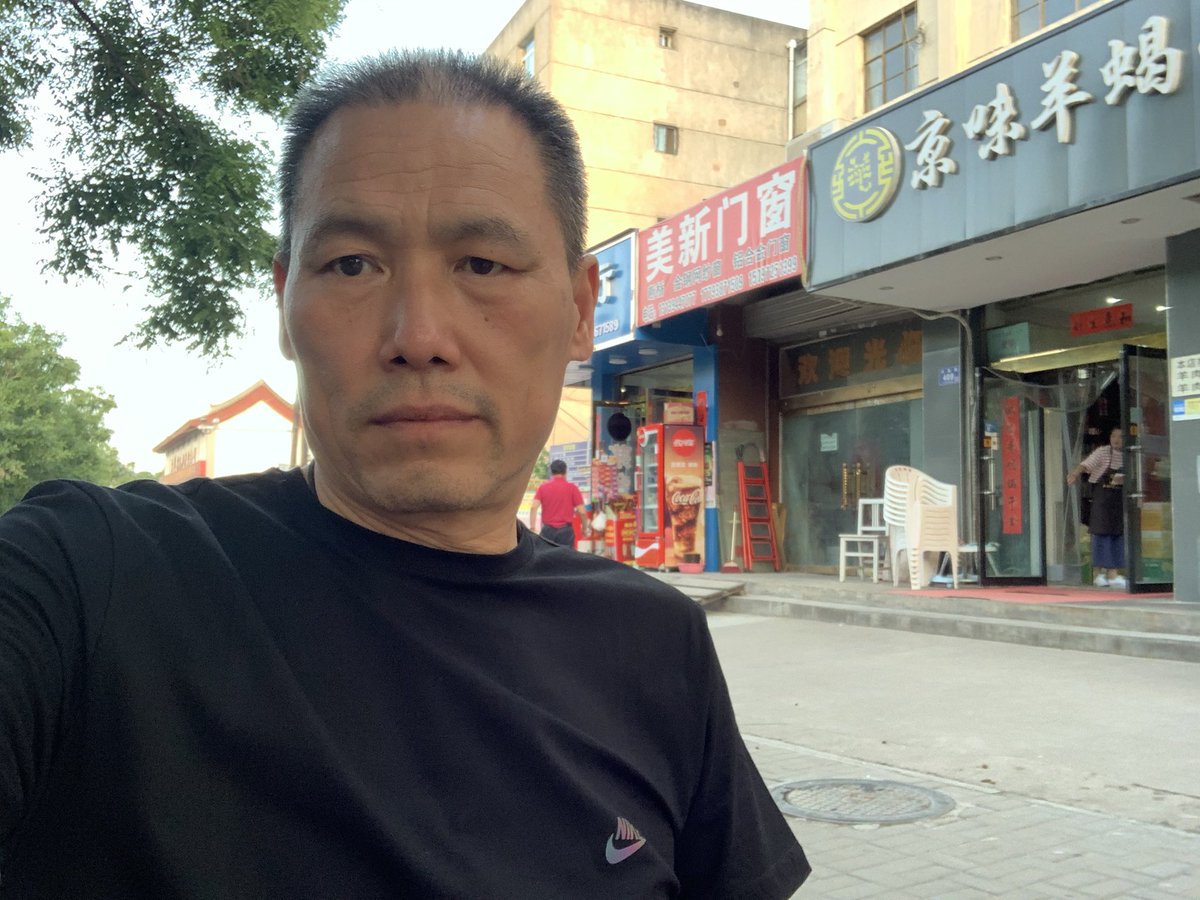 puzhiqiang's tweet photo. 此时此刻，天水街头，伏羲城。 https://t.co/U8eq5ucen1