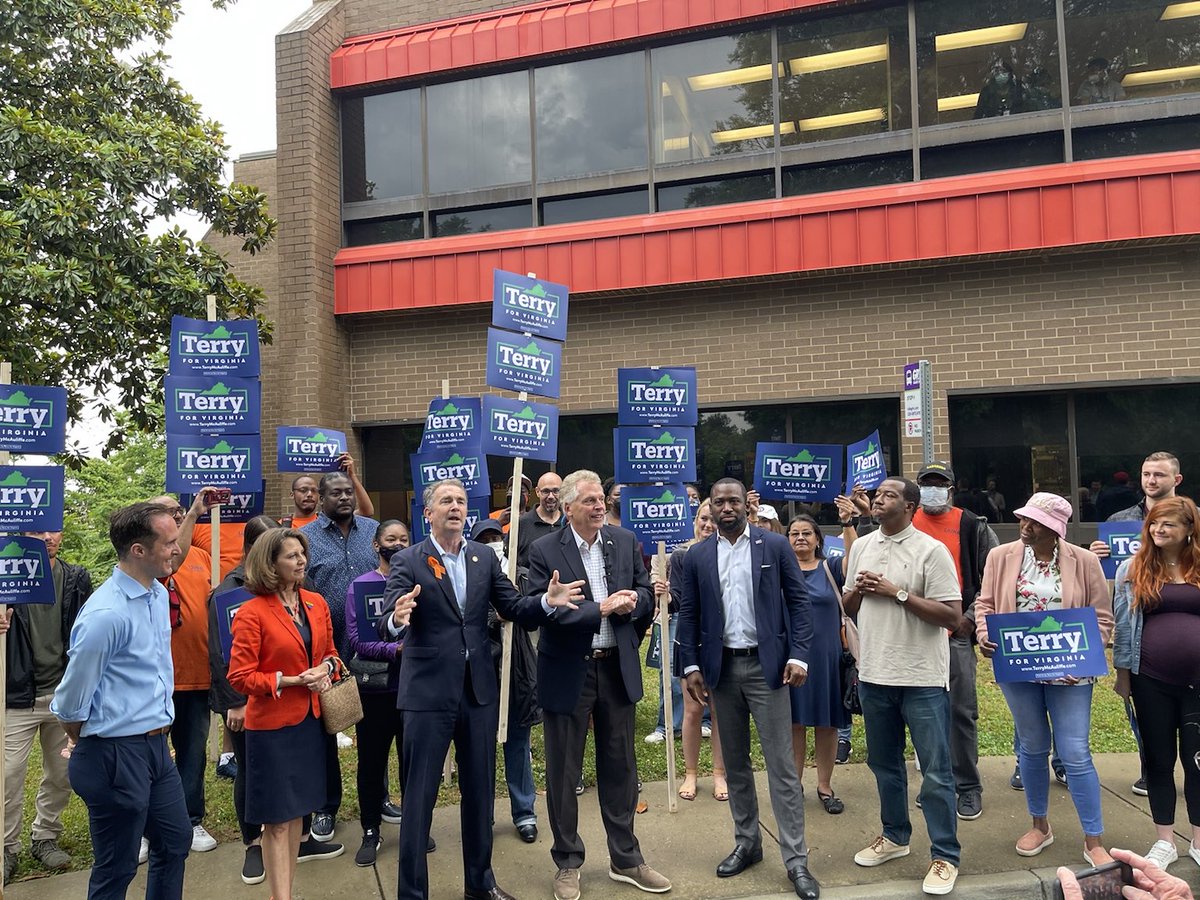 Thank you for joining me this morning, @RalphNortham, @PamNorthamVA, @VVforDelegate, @LevarStoney, and @tyenel12! Richmond is fired up 💥💥💥