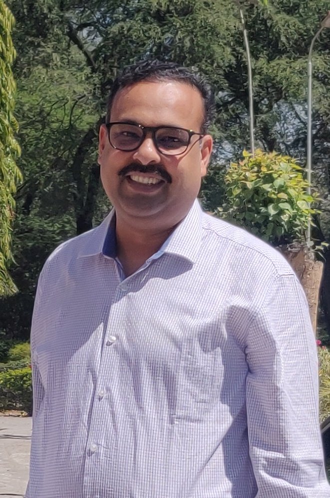 DMeoAnees's tweet photo. 🎉🌺
Congratulations to Sh. @m_shayin, IAS, MD, HPGCL., &amp; W/CEO, @hrywaqfboard for being appointed as the new Director General, Mines and Geology, and Secretary  to Govt of Haryana, Mines and Geology Department in addition to his present duties by the Govt. of Haryana.
🎉🌺 https://t.co/t8awNc8Va3