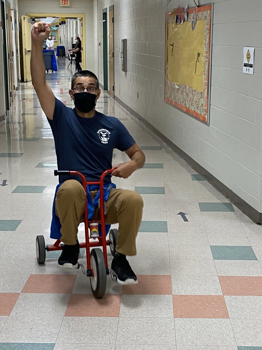 TheParkSPESelem's tweet image. Happy Friday! Mrs. Shifflett and Mr. Favale had a blast visiting every classroom during breakfast this morning 😁 🚲 Such a great way to start the day!  #TheresNoPlaceLikeSPES