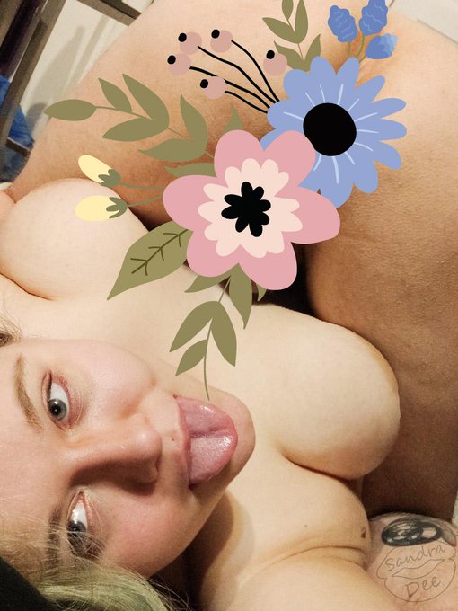 69 is gotta be one of my favorite position... Nothing better than sucking cock while having my pussy<a href="/tag/mvsales"class="tags"><span>#mvsales</span></a>