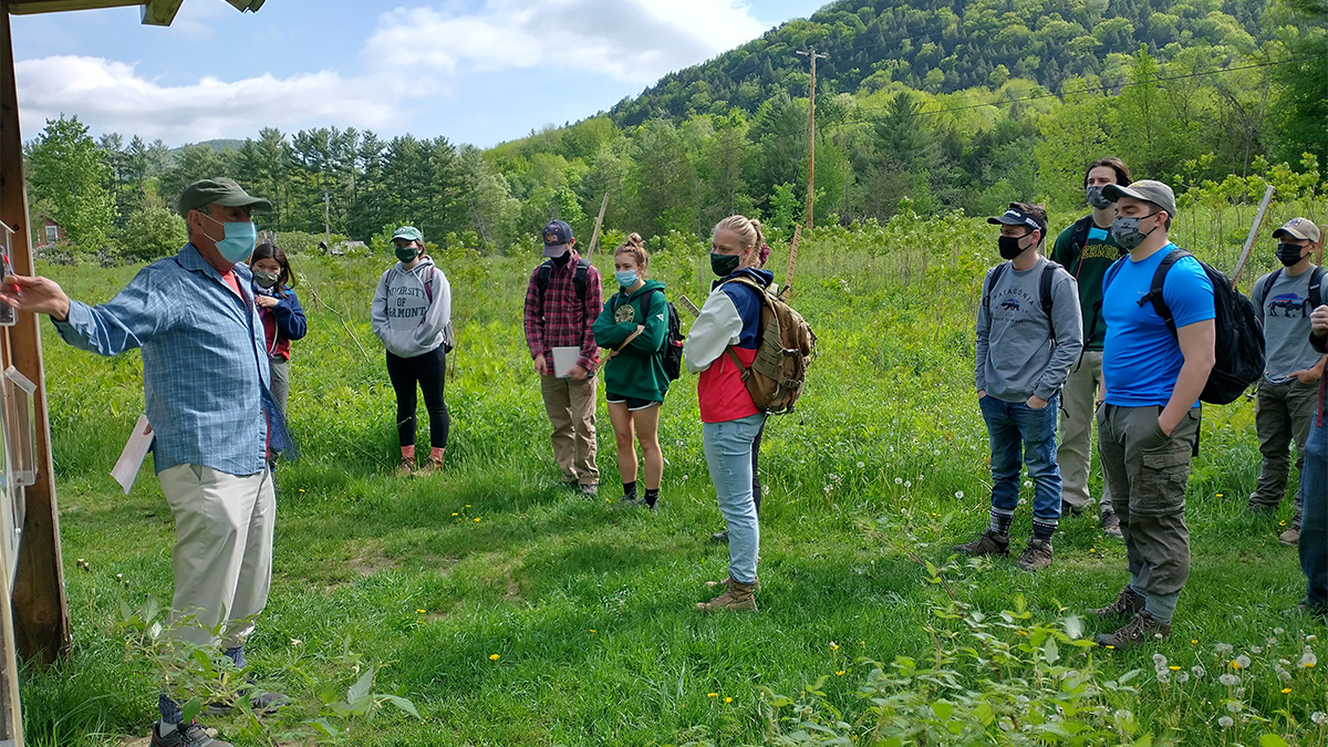 UVM_RSENR's tweet photo. Week One of Forestry summer courses off to a busy start as Instructors Jeffrey Hughes & Luben Dimov led students on field labs around Vermont. Photos: Luben Dimov #rsenr #UVMforestry https://t.co/k27YU5YtH6
