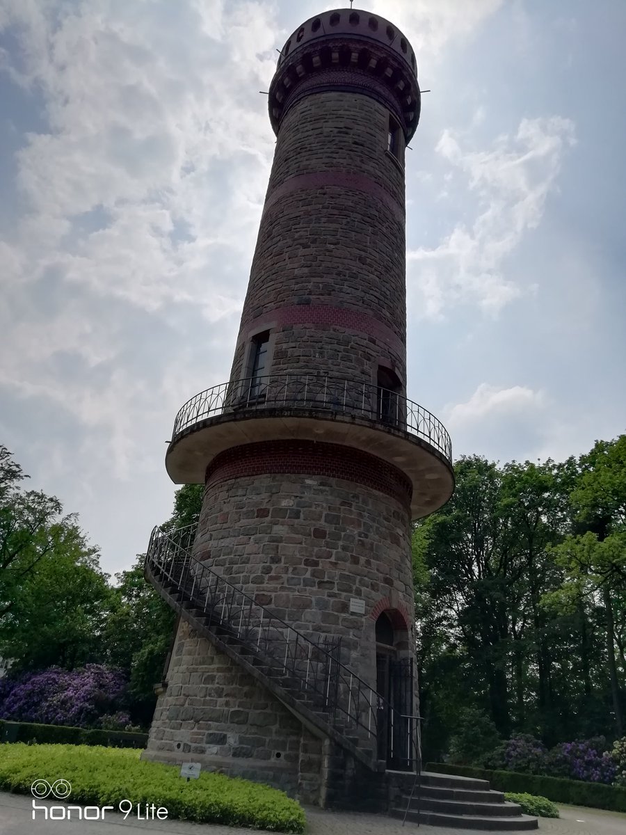 sakis_isobitis's tweet photo. Toelleturm, Wuppertal https://t.co/Tfu1XUKgiM