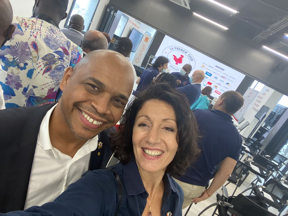 DelphLAVAUD's tweet photo. Démarrage de l’événement #FrenchTechAbidjan avec M. le Ministre du commerce extérieur @franckriester dans les magnifiques bureaux de @CI_OrangeFab  #CIV225 https://t.co/RZK3P1HRpk