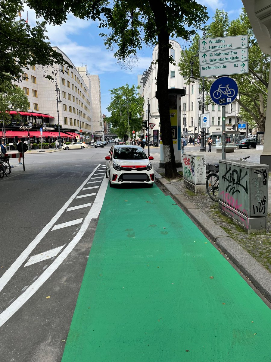 plain vanilla tweet media