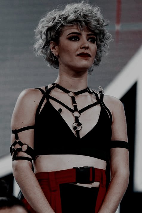 ㅤㅤㅤㅤㅤㅤ    
ㅤㅤ ▰▰ 𝐒𝐄 𝐁𝐔𝐒𝐂𝐀｡ˊ˗
              ❚ ව 𝗠𝗢́𝗡𝗜𝗖𝗔｡

         ≽  ᴄᴀɴᴏɴ ᴄʜᴀʀᴀᴄᴛᴇʀ ʟᴄᴅᴘ｡
         ≽  ғᴄ ᴍᴏᴅᴇʀɴ｡
         ≽ ᴏᴛᴘ ᴡ/ ᴅᴇɴᴠᴇʀ｡
ㅤㅤ