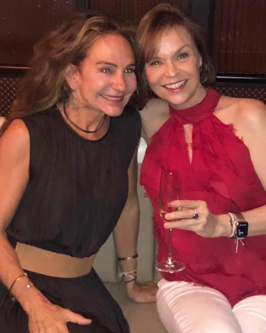 denamccoy_'s tweet photo. NYC is back! 🎉 So fun to be out on the town with my BFF👯‍♀️ #feliciawalker #newyork #vaccinated https://t.co/UCrGx27QKG
