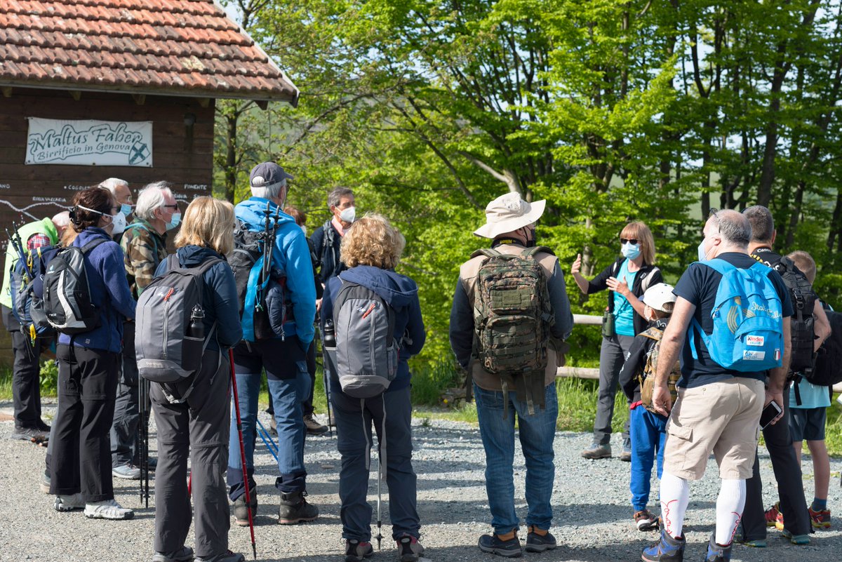 Organizziamo anche escursioni su misura! Sabato scorso escursione riservata al Gruppo Carige al Passo del Faiallo, tra fiori e falchi, seguendo l'Alta Via #Beigua.
Birdwatching e fioriture insieme alla nostra Guida Gabriella