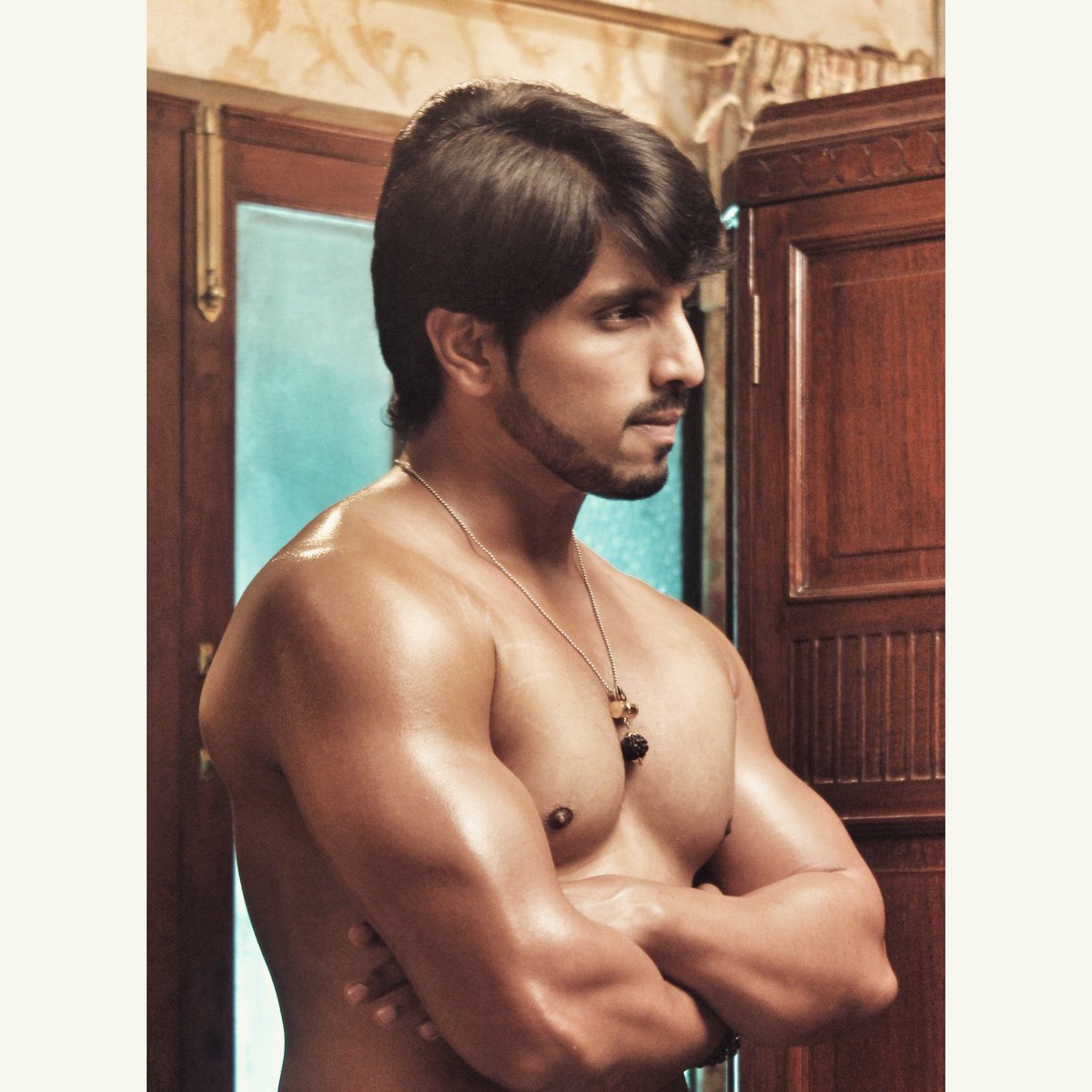 𝑲𝒂𝒏𝒘𝒂𝒓 𝑫𝒉𝒊𝒍𝒍𝒐𝒏 (𝑲𝑫) on Twitter: &quot;Be your own IRONMAN! 💪😏🧿 #kanwardhillon #pandyastore #shiva #fitness #gymmotivation… &quot;