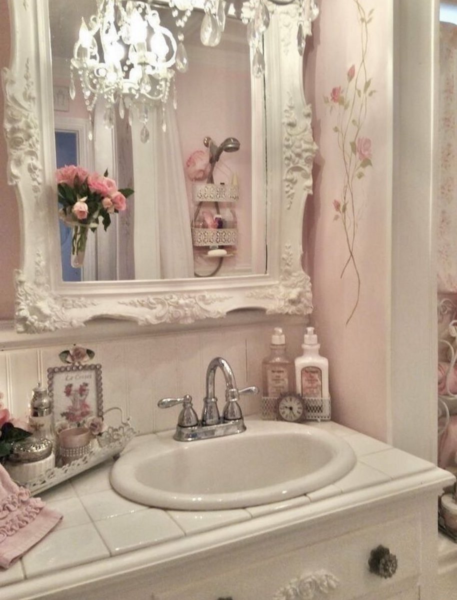 stargirltwod's tweet photo. No way people actually have these bathrooms it’s not fair https://t.co/AVHaEYDGZ4
