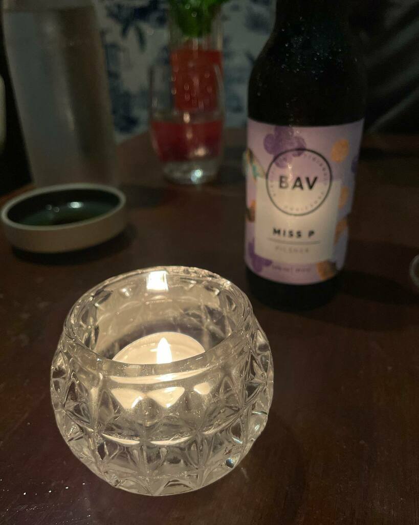 siyat's tweet photo. Nice beer https://t.co/s1YRofhvdc https://t.co/6F5HGl8kzd