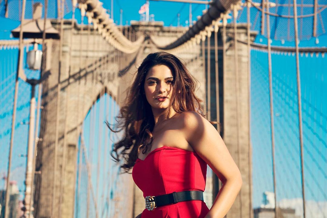 E3CqmxoVEAQlpWF?format=jpg&name=medium