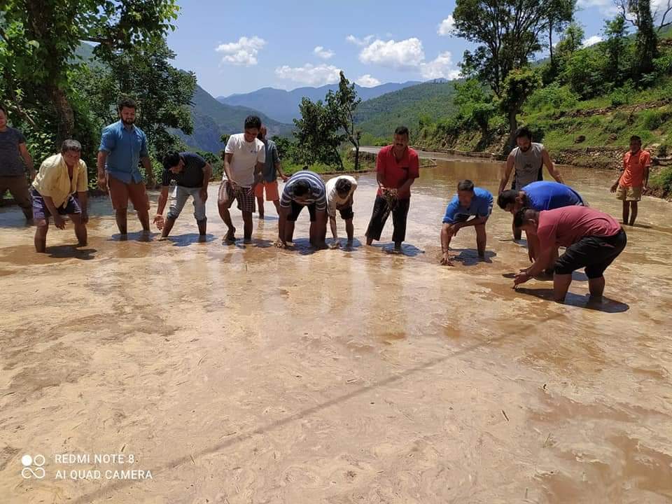 rawat09_'s tweet photo. ऐ भगवान बस एक ख़्वाब सच्चा दे दे
अबकी बरस मानसून अच्छा दे दे
#PahadPyaru #TehriGarhwal #Uttarakhand https://t.co/9BhLtenB5J