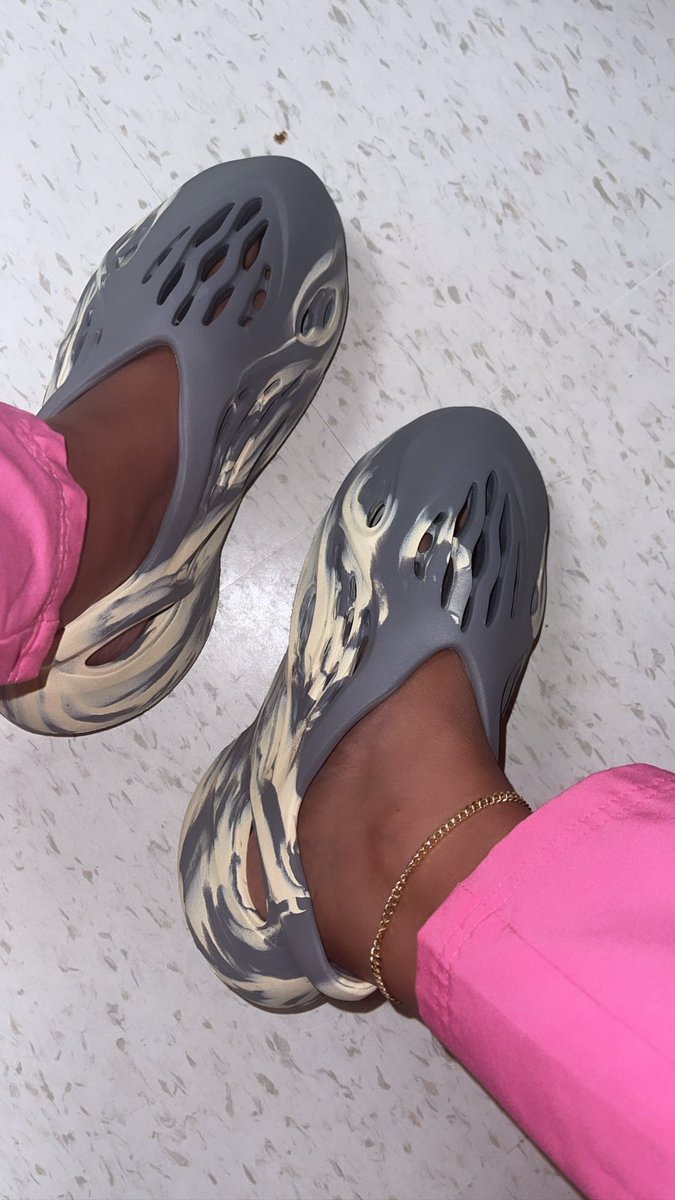CandicethePA's tweet photo. I walked in the room for a new patient visit, he looked down at my feet and said “damn, this is how you stepping at work?” 😂 https://t.co/QkyTd82WWw
