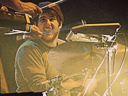 Happy 31st birthday to zac farro, we love you ! 