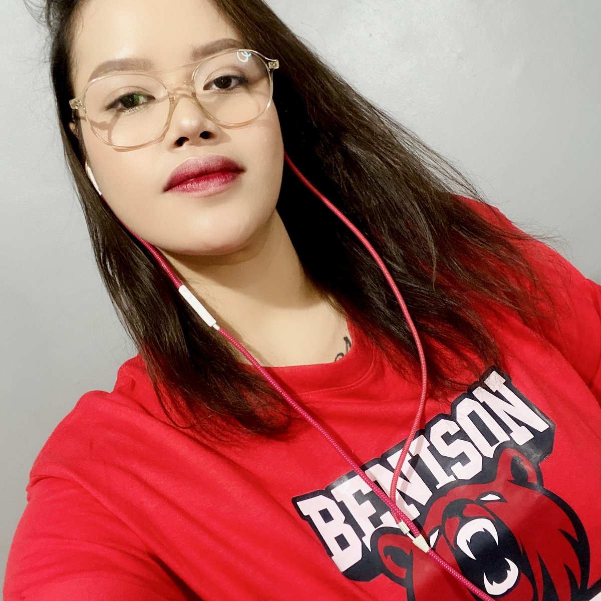 maxinejiji's tweet photo. He's Into Her Merch! Get yours now! 💙❤️

#HesIntoHerEp2 https://t.co/1K1PJlJpTq