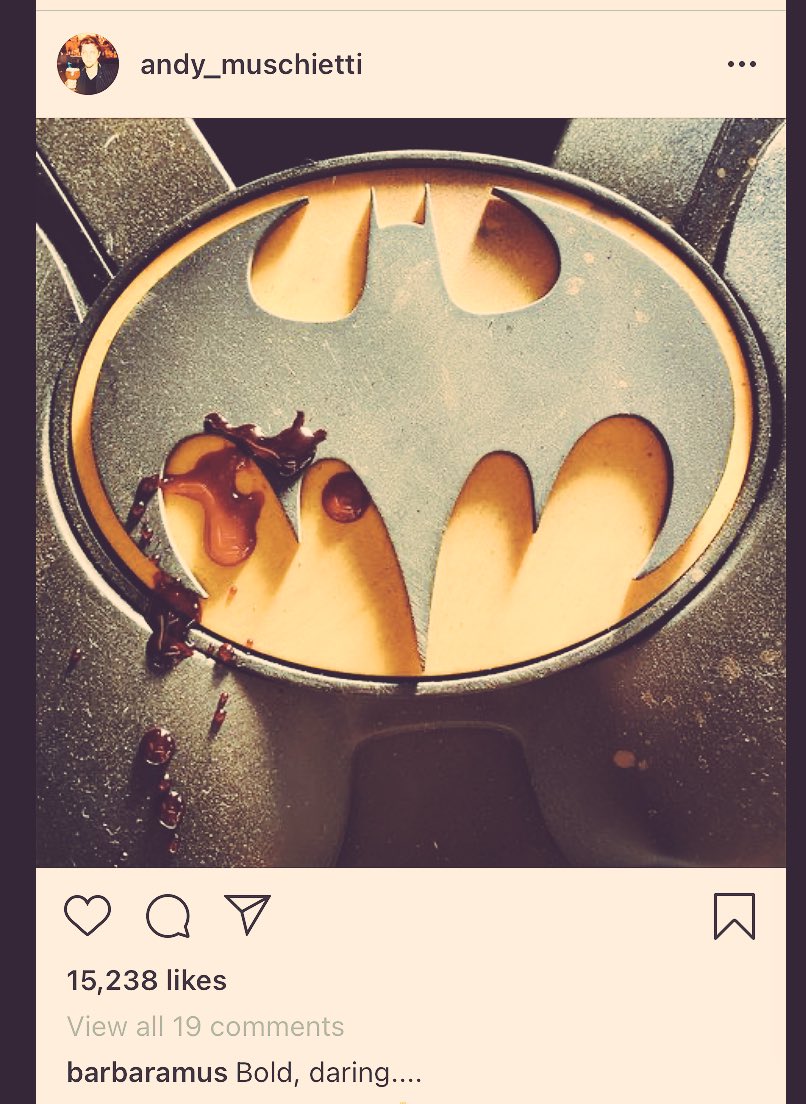 #DCEU directors are unleashed.
Yesterday, #DavidSandberg teasing #Shazam’s new suit.
Today, ##TheFlash’s director #AndyMuschietti posts enigmatic pic of #MichaelKeaton’s #Batman suit with blood. #BarbaraMuschietti comments “bold, daring...” on it.
Following months will be wild 🔥