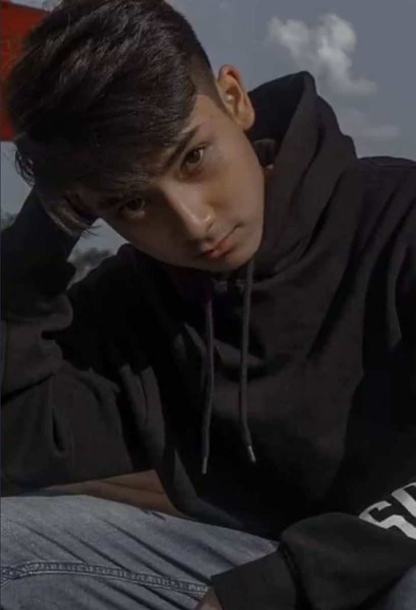 110899_'s tweet photo. crush ko to sino ka ano pangalan mo

#ALAMAT @Official_ALAMAT https://t.co/yiXQu1Z7Jb