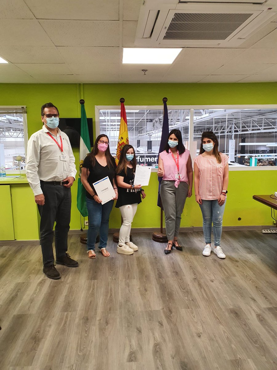 Ayer fue un gran día para la A.S.Down "Jaén y Provincia" y en especial para Paula Gonzalez porque ha iniciado su primer contrato laboral en Carrefour Jaén , Nuestro enorme agradecimiento al equipo que lo forman @CarrefourEs, <a href="/downjaen/">DOWN JAEN-PROVINCIA</a> #IncorporaFundlaCaixa, <a href="/FundlaCaixa/">Fundación ”la Caixa”</a>